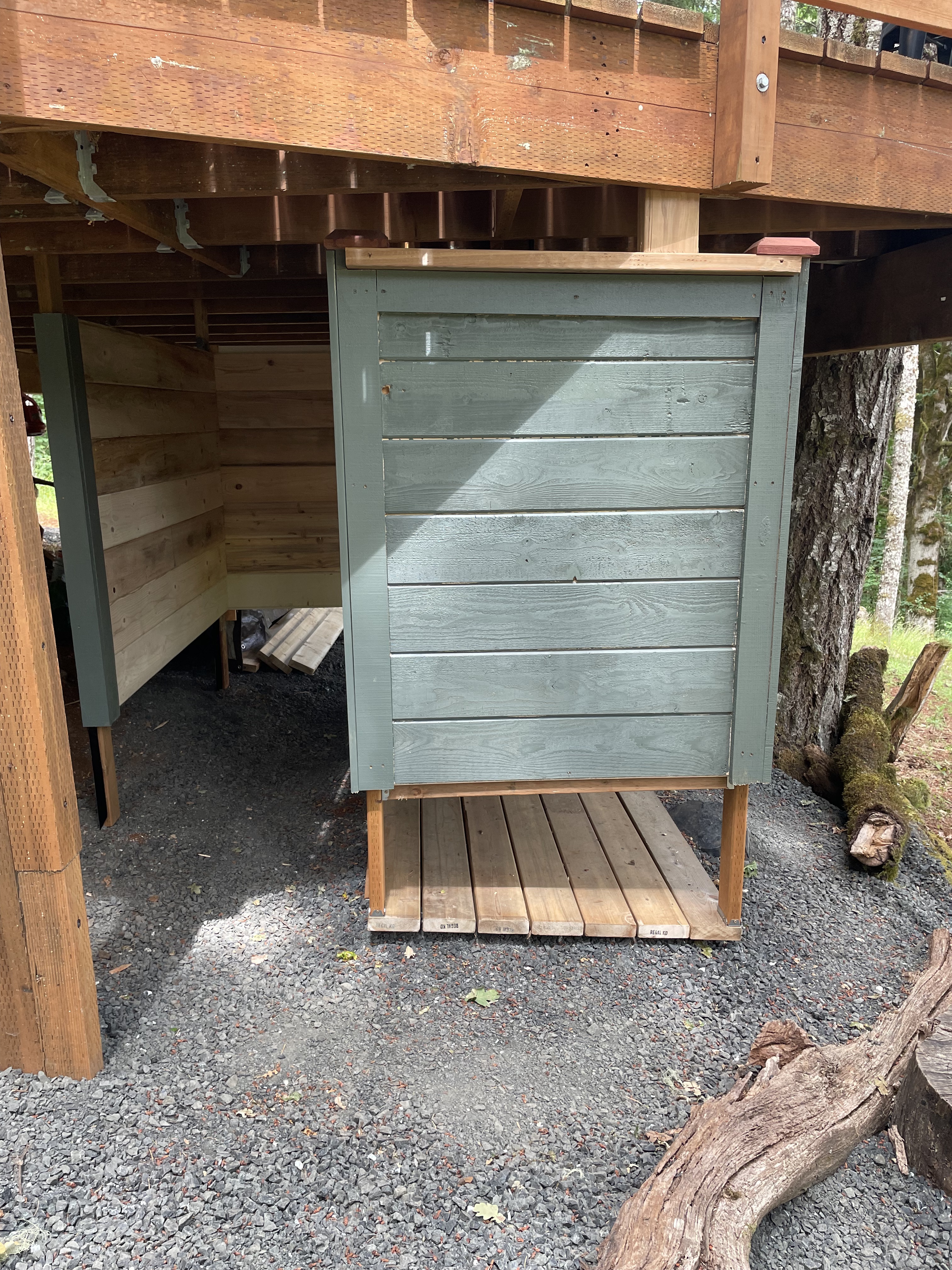 Outdoor shower treehouse cabin